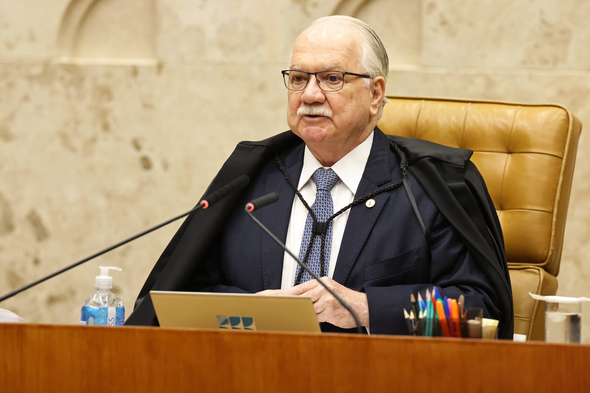 Fachin diz que todas as menções a ministros no caso Master devem ser enviadas ao STF