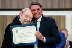A influente igreja evangélica que apoiou Jair, mas rejeita Flávio Bolsonaro