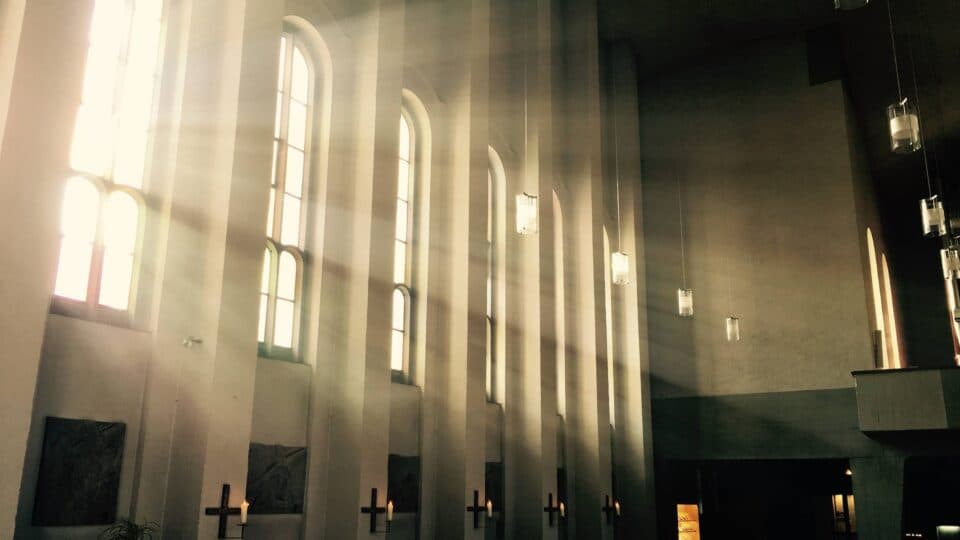 Vizinhos processam capela católica e impedem construção de santuário mariano