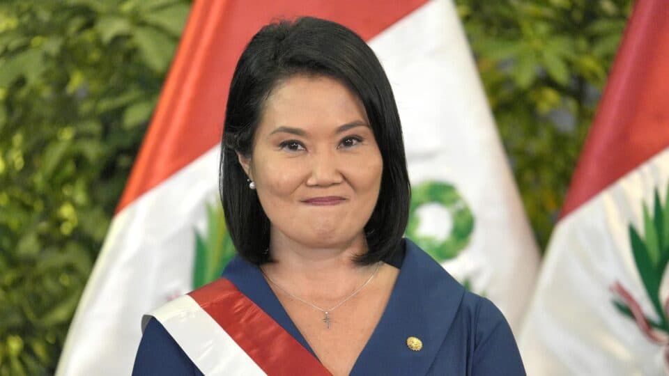 Fujimori ordena revisão de livros didáticos no Peru para retirar conteúdos ideológicos