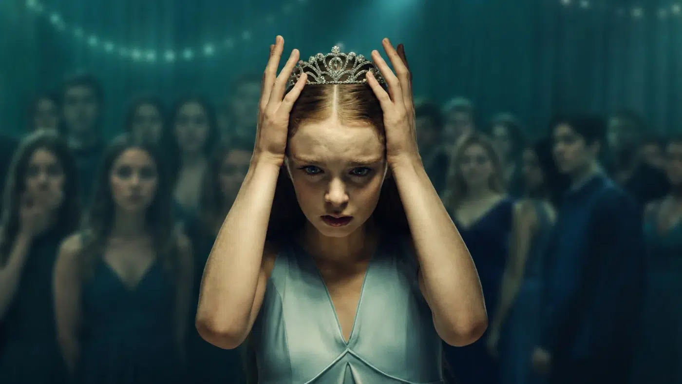 ‘Carrie, a Estranha’: Mike Flanagan afirma que a cena do baile foi a “mais difícil” de sua carreira