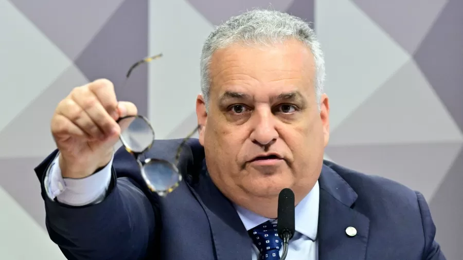 Gilmar Mendes manda arquivar investigação contra vice de Flávio por estupro