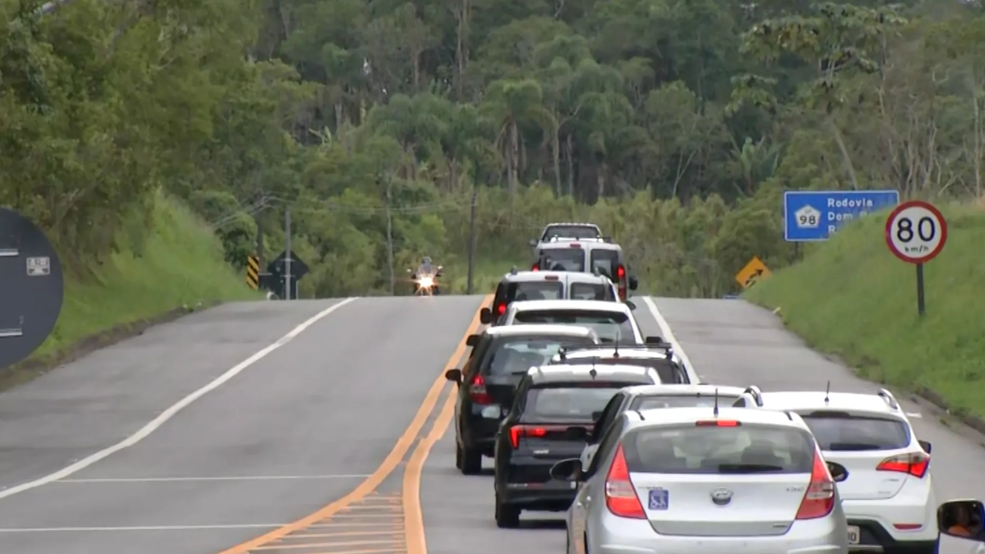 Mogi-Bertioga espera 158 mil veículos e durante o feriado de Nossa Senhora Aparecida