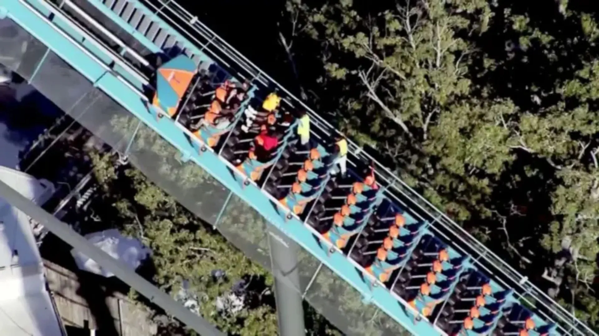O acidente em montanha-russa do Six Flags que deixou um morto e vários feridos nos Estados Unidos
