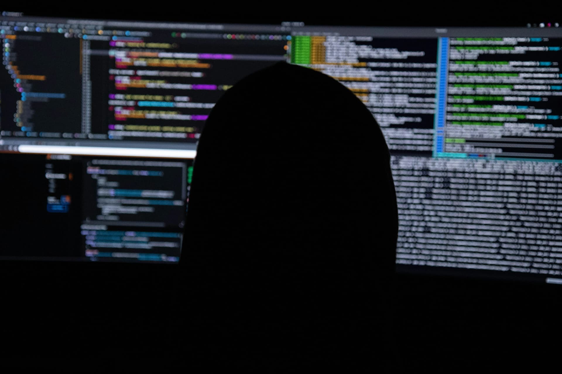 Jovem na China usou agente de IA em ataques a bancos da Coreia do Sul, diz CrowdStrike