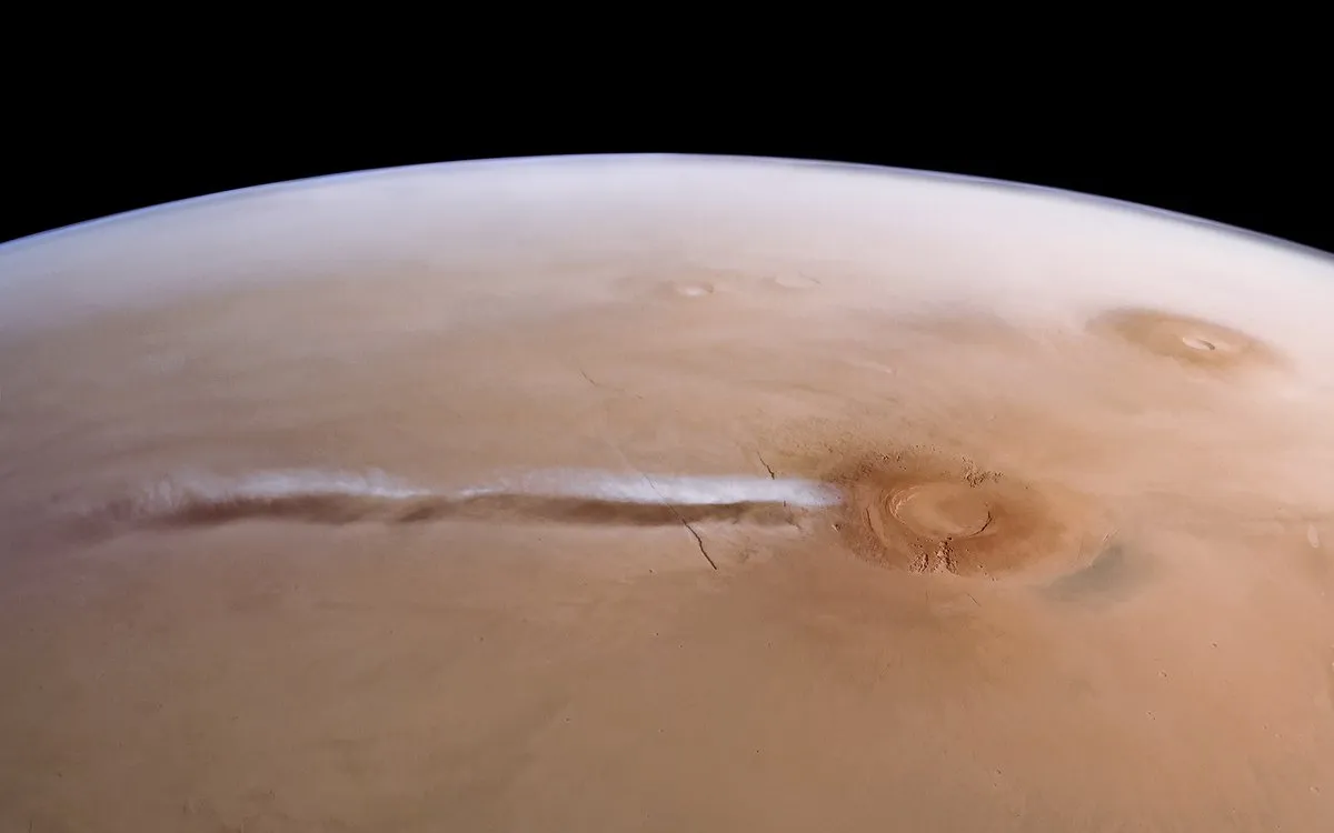 Uma das nuvens mais estranhas de Marte pode ser ainda mais incomum do que se pensava