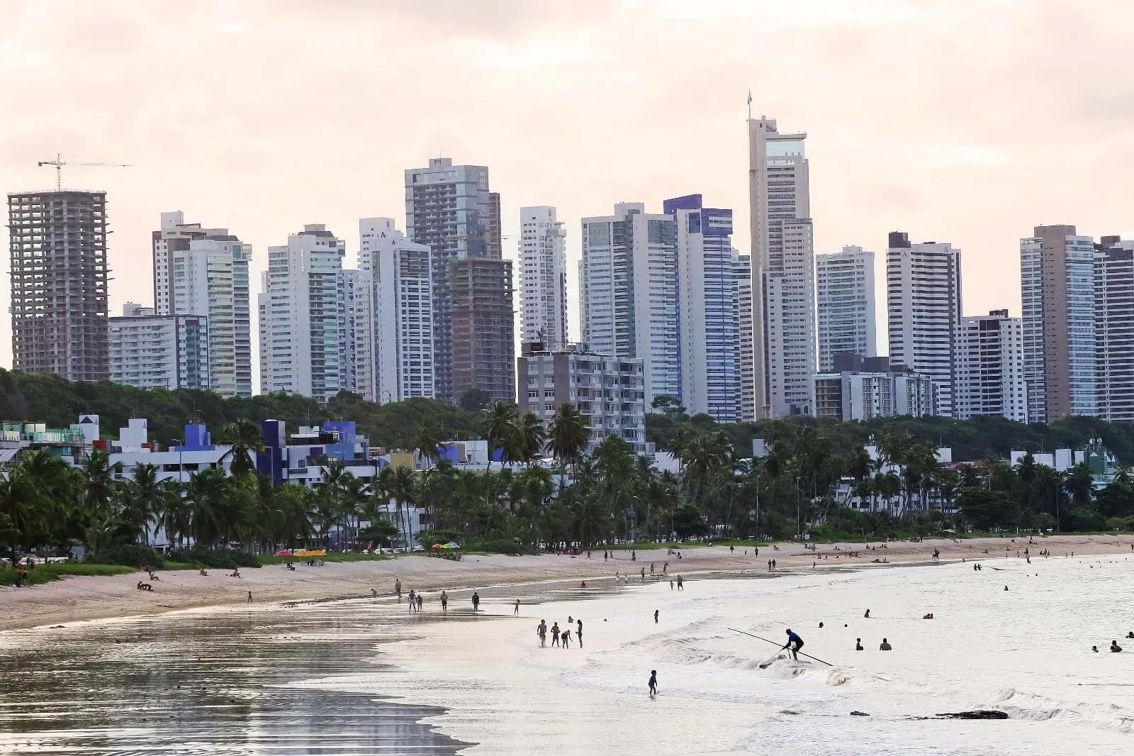 Litoral da Paraíba tem três trechos de praia impróprios para banho; veja quais