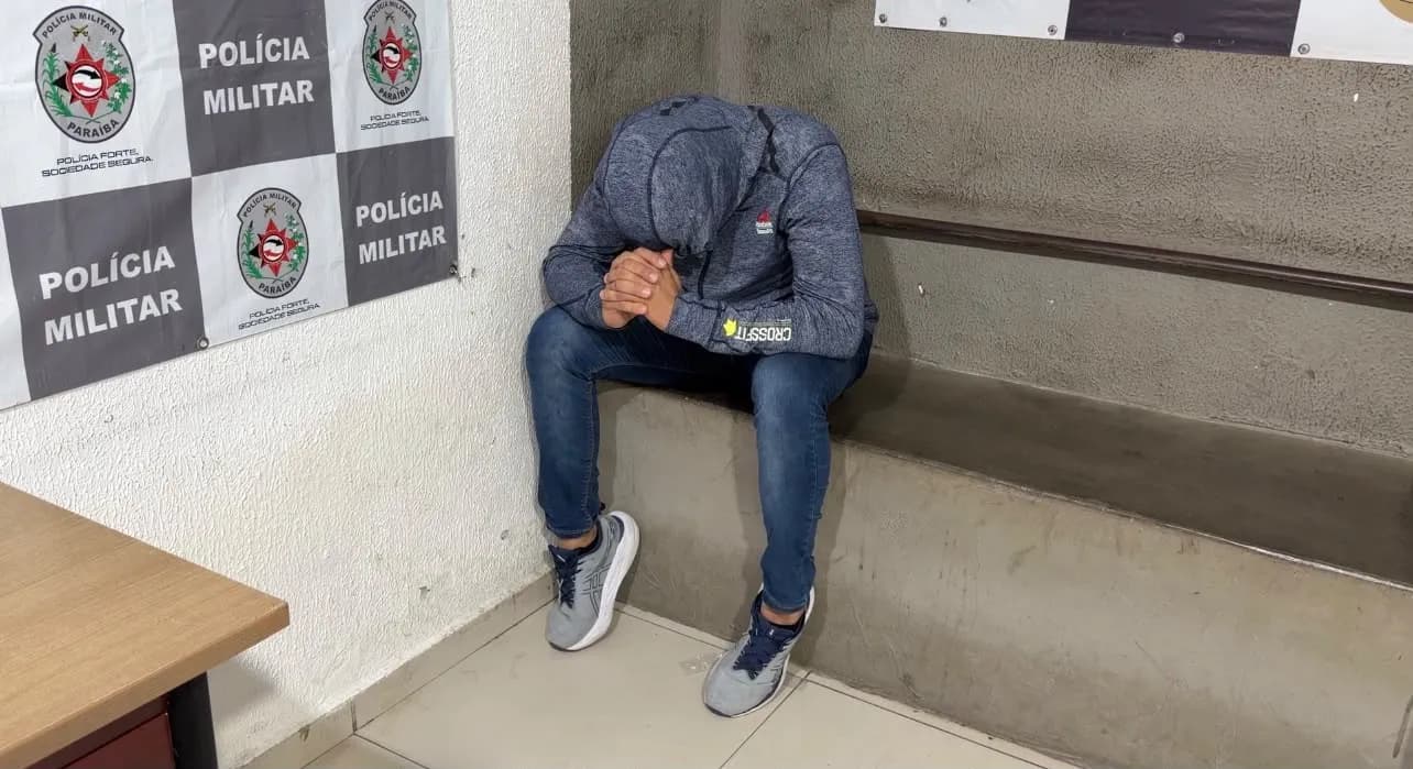 Motorista diz que se distraiu com celular antes de acidente que matou motociclista em João Pessoa, afirma defesa