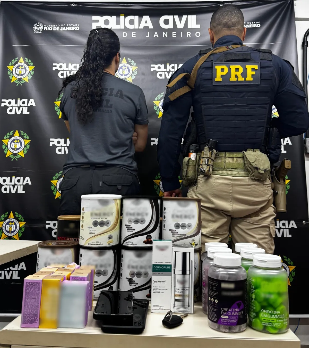 Dupla é detida com produtos furtados na Via Dutra, em Piraí