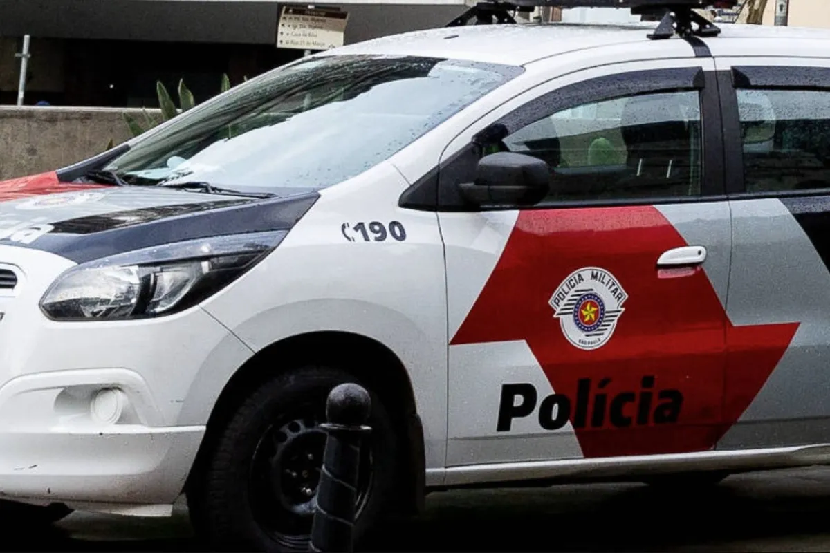 PM liberta família mantida refém por homens que se identificaram como policiais civis no Centro de SP; um dos reféns do sequestro morreu