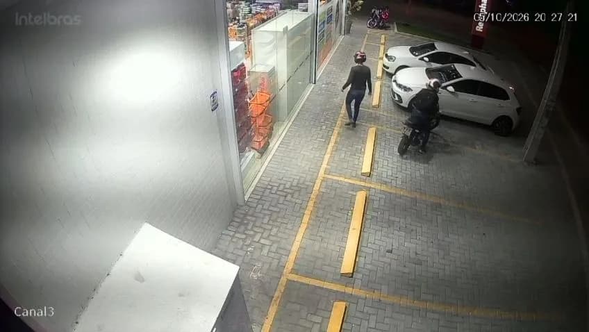 Canetas emagrecedoras são roubadas em assalto a farmácia em Campina Grande; VÍDEO