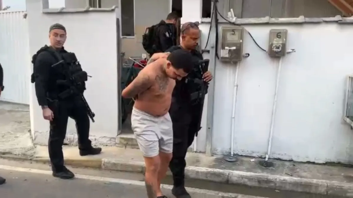 Operação mira PMs suspeitos de passar informações para o CV e negociar armas; um dos alvos foi executado há 3 meses