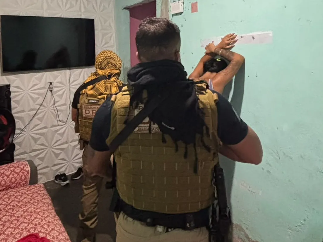 Operação mira organização criminosa suspeita de ordenar crimes de dentro de presídios na PB