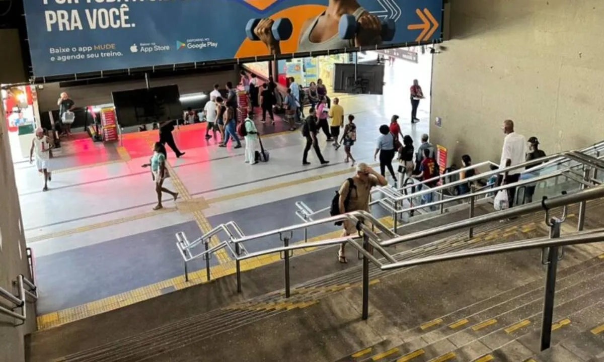 Linhas de ônibus voltam ao subsolo da Estação da Lapa após obras em plataforma de embarque