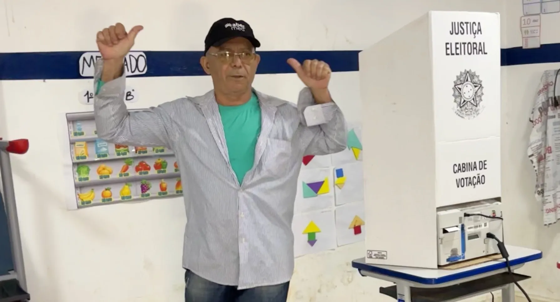 Taxista chega na véspera e é o primeiro a votar em Fernando de Noronha