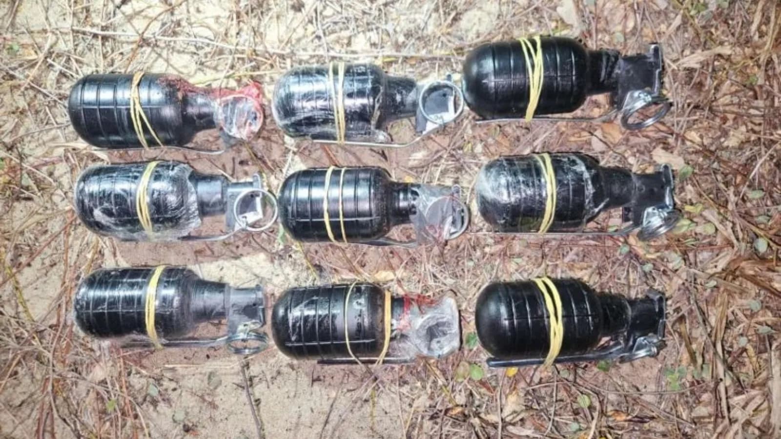 Granadas, armas, munições e drogas são apreendidas pela polícia em baile funk em Fortaleza