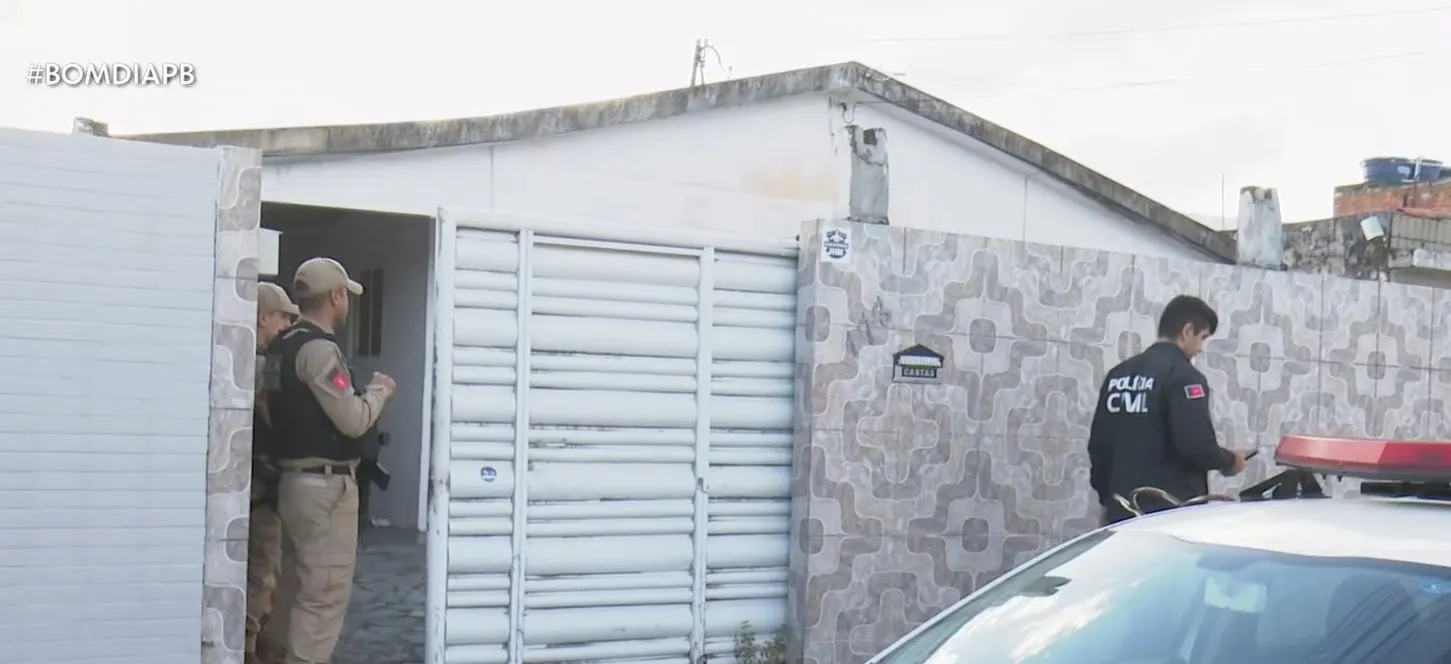Casal é encontrado morto dentro de casa, em João Pessoa