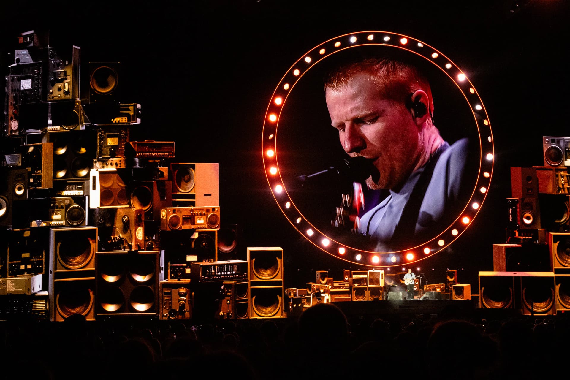 Ed Sheeran quebra silêncio sobre críticas de primo após polêmica com Macklemore
