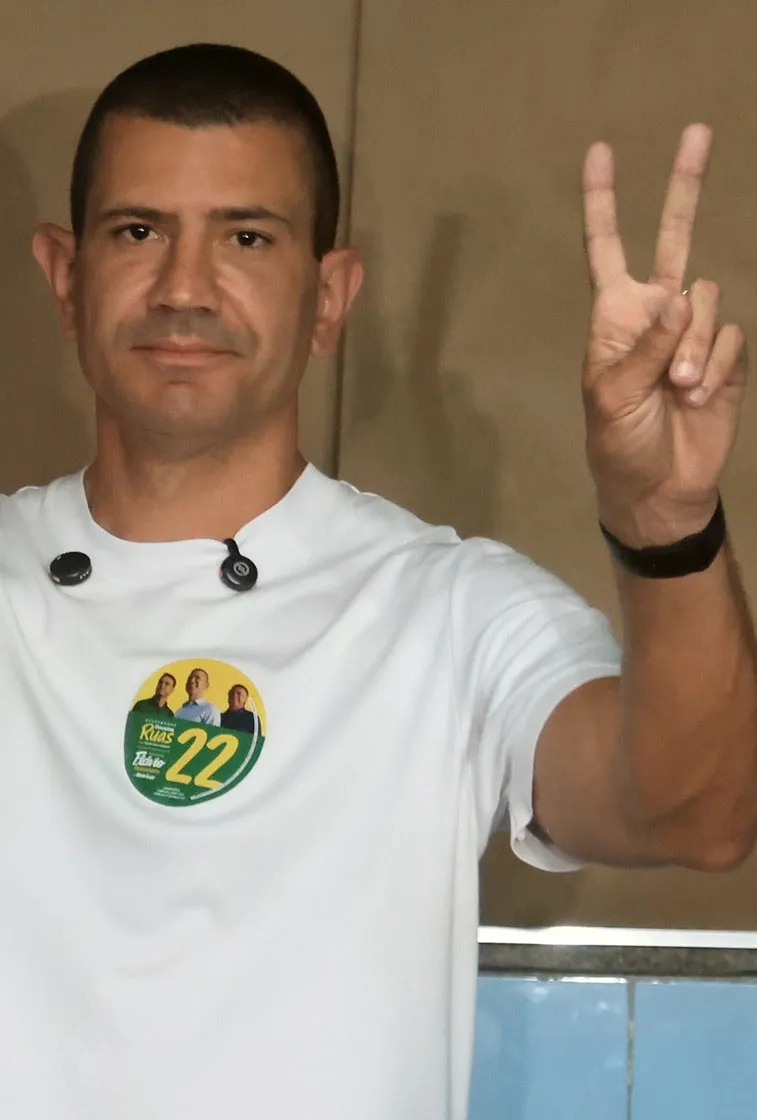 Ruas pode levar em 1º turno no Rio a depender de votos de Garotinho