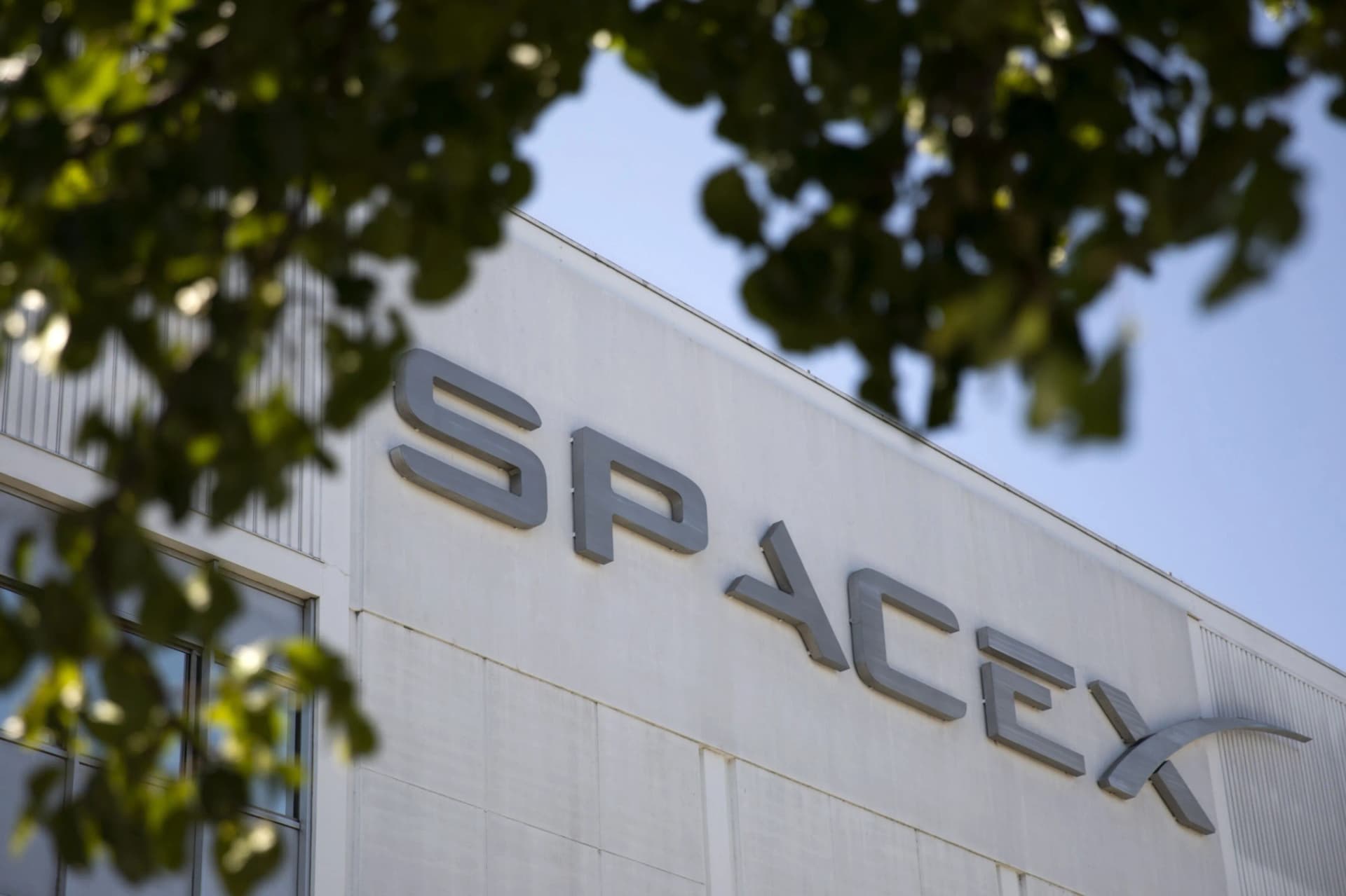 SpaceX quer levantar US$ 40 bi para comprar chips da Nvidia e expandir infraestrutura de IA