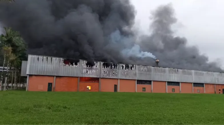 Incêndio atinge fábrica da Cremer, controlada da Viveo, em Blumenau