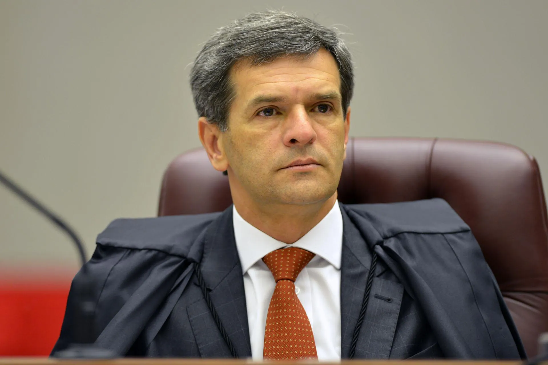Ministro do TSE proíbe Meta de reduzir alcance de posts de candidatos