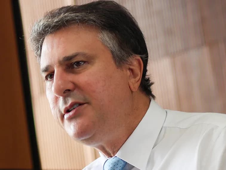 Camilo Santana diz não ter dúvidas da aprovação do fim da 6x1 no Senado