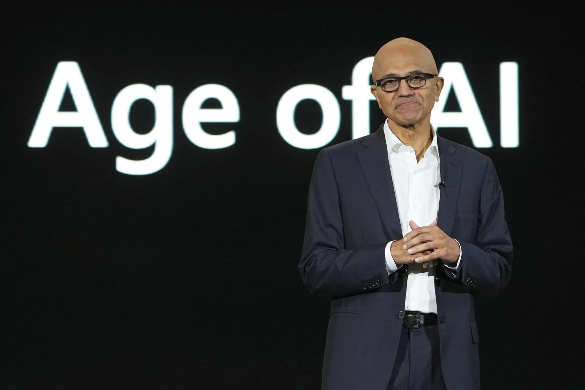 CEO da Microsoft pede 'freio de emergência' na IA avançada