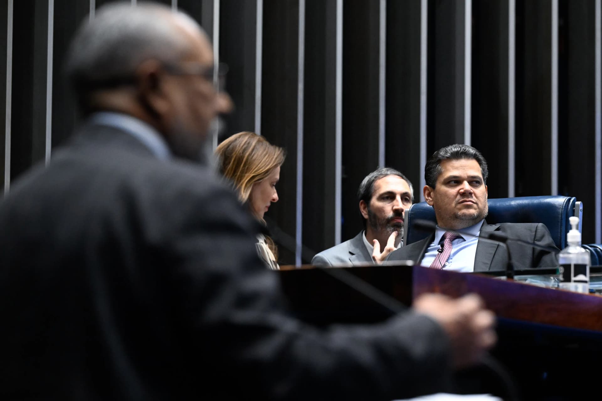 Agenda de política: Senado deve votar PEC do fim da escala 6x1