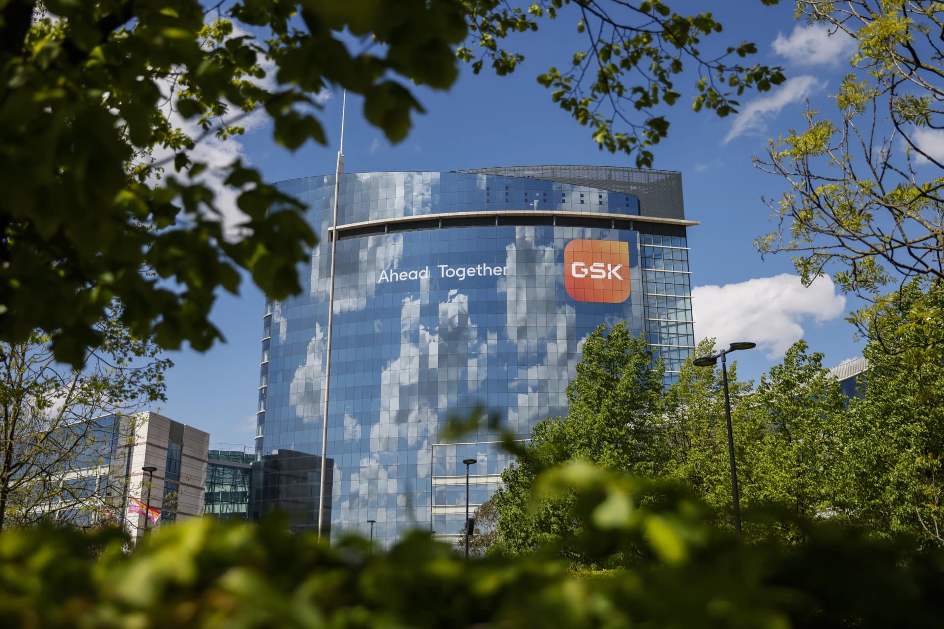GSK planeja cortar 1,2 mil postos de trabalho em suas operações na Bélgica