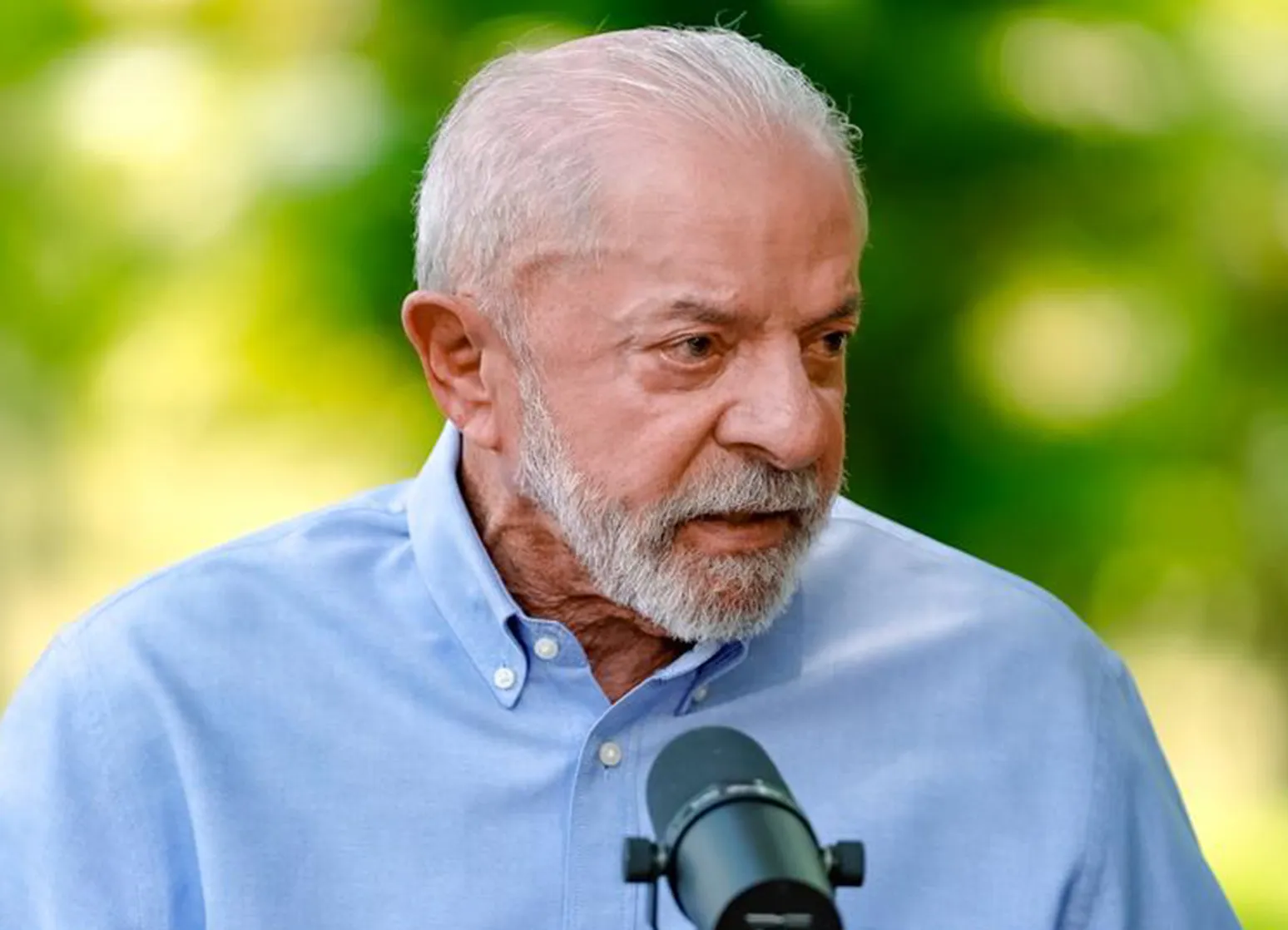 Lula muda comunicação e busca associar Flávio a fim de programas sociais