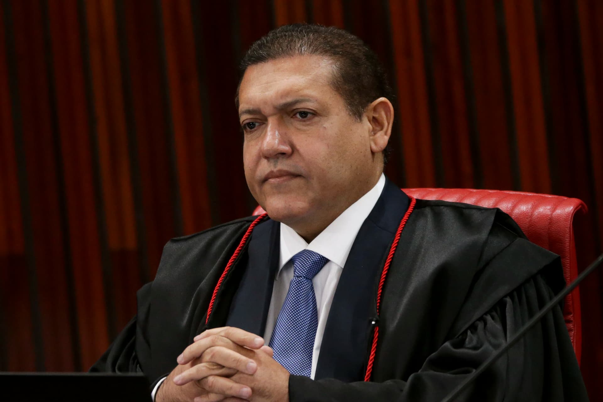 Nunes Marques quer julgar anulação da pena de Bolsonaro depois do segundo turno