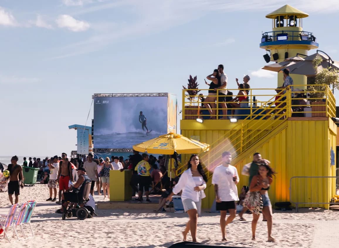 Marcas vão para a praia antes da chegada do verão