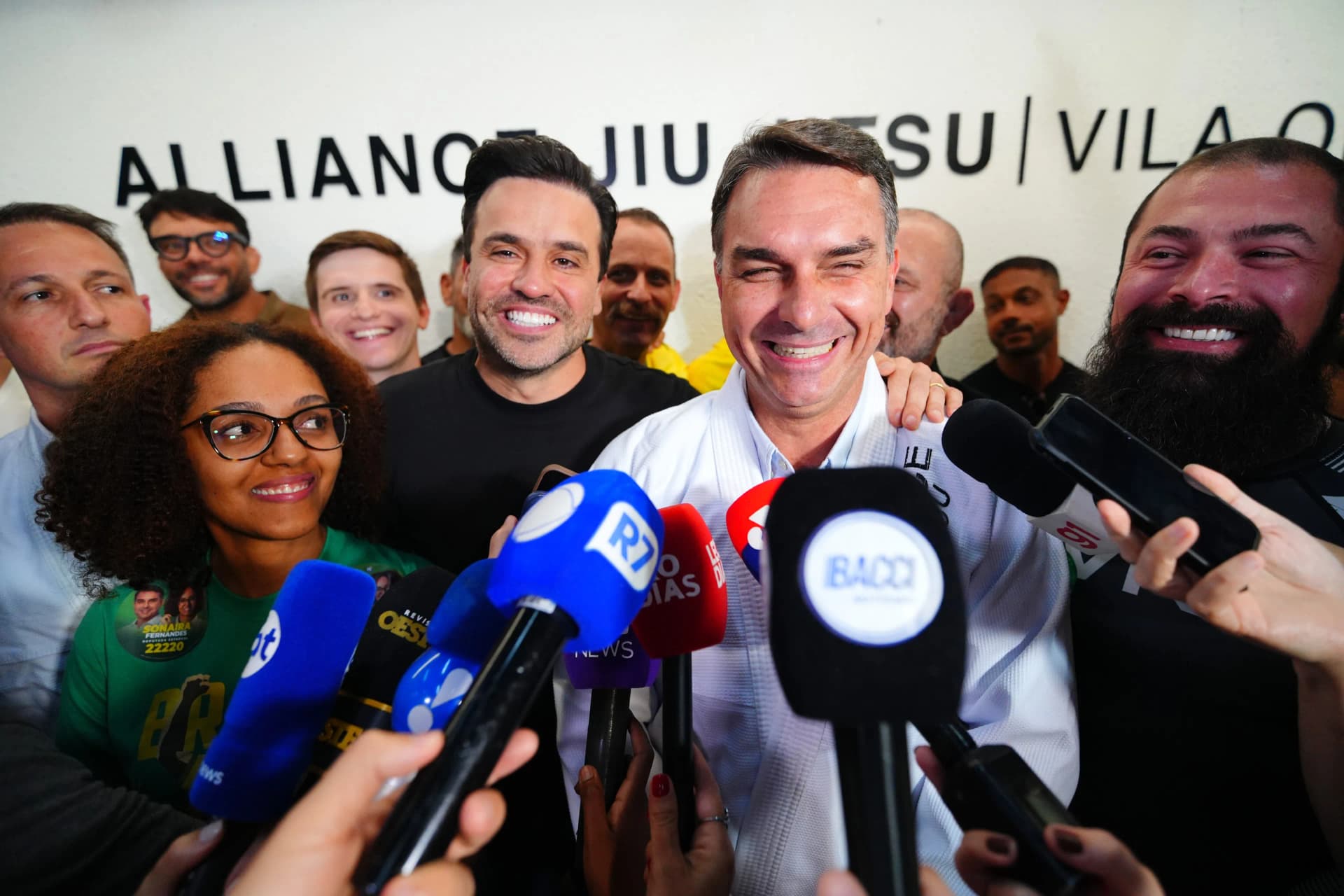 TSE abre investigação sobre Marçal e site que oferecia criptomoedas para promover campanha de Flávio
