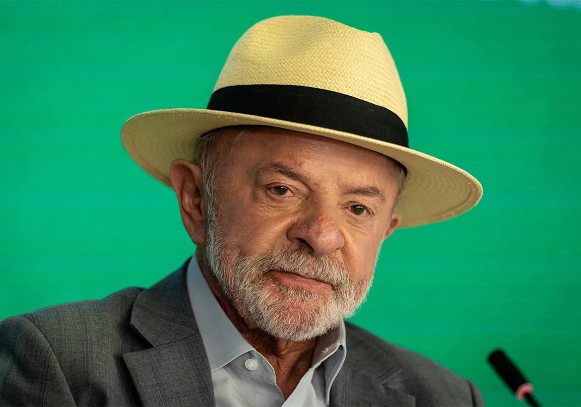 Lula diz discutir com BC proibir bancos de dar mais de um cartão de crédito por pessoa