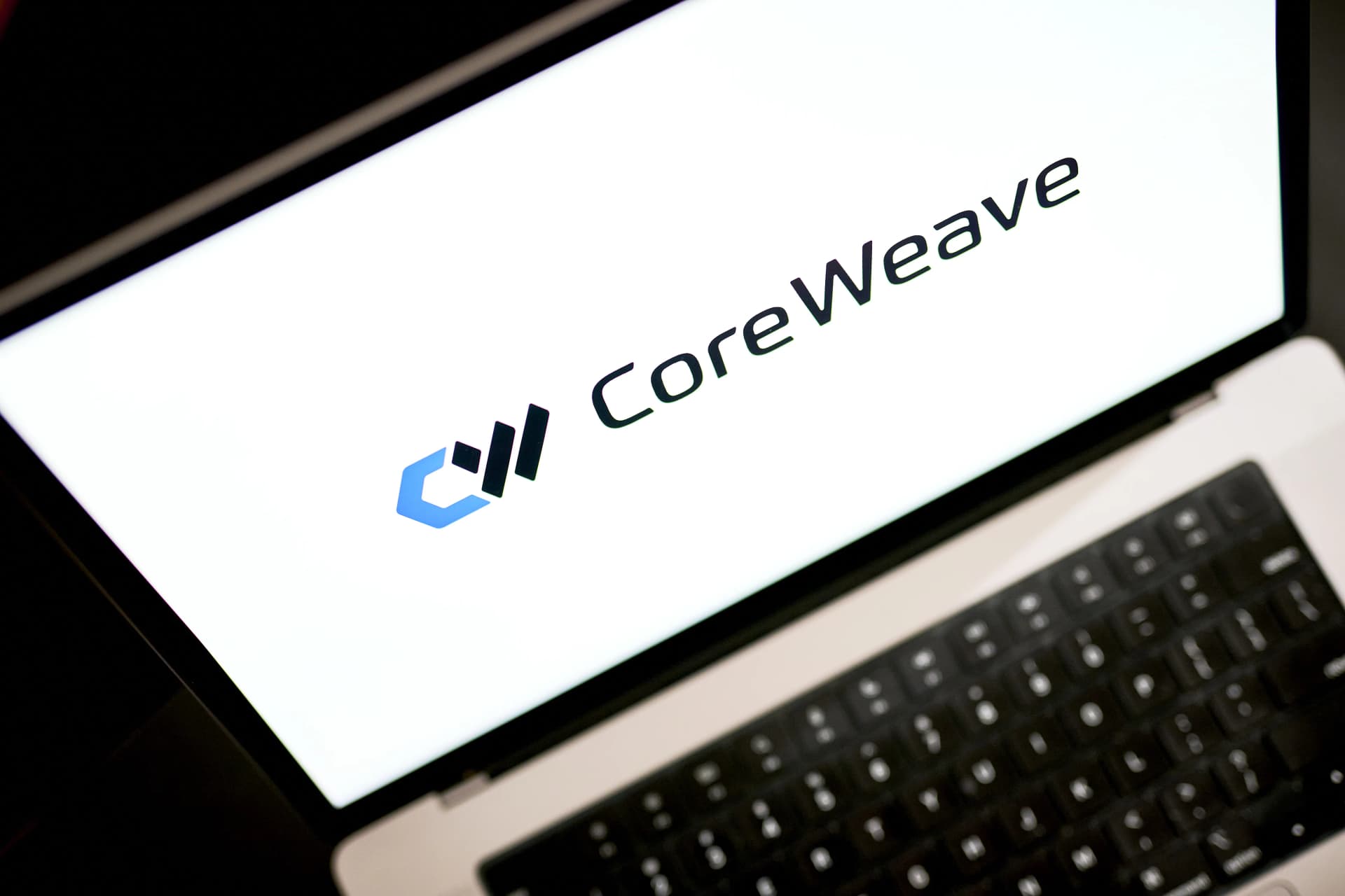 Com CDS perto de 1.000 pontos, CoreWeave expõe fragilidades da corrida pela IA