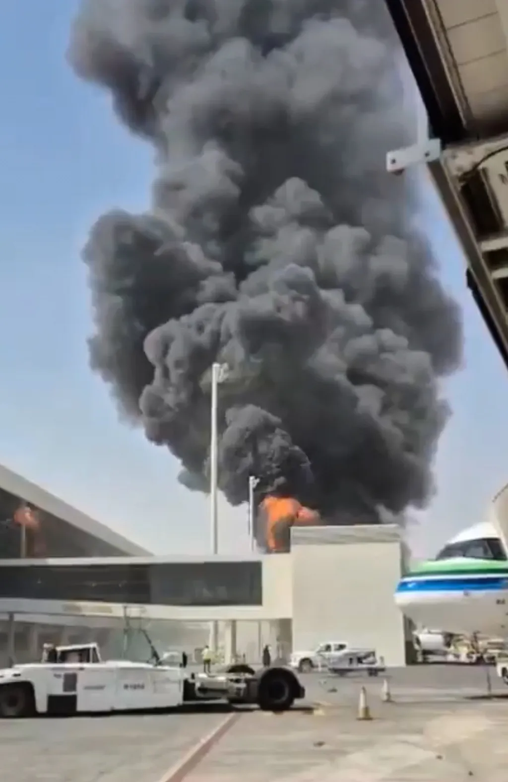 Explosão em aeroporto de Riad deixa vários feridos, dizem testemunhas