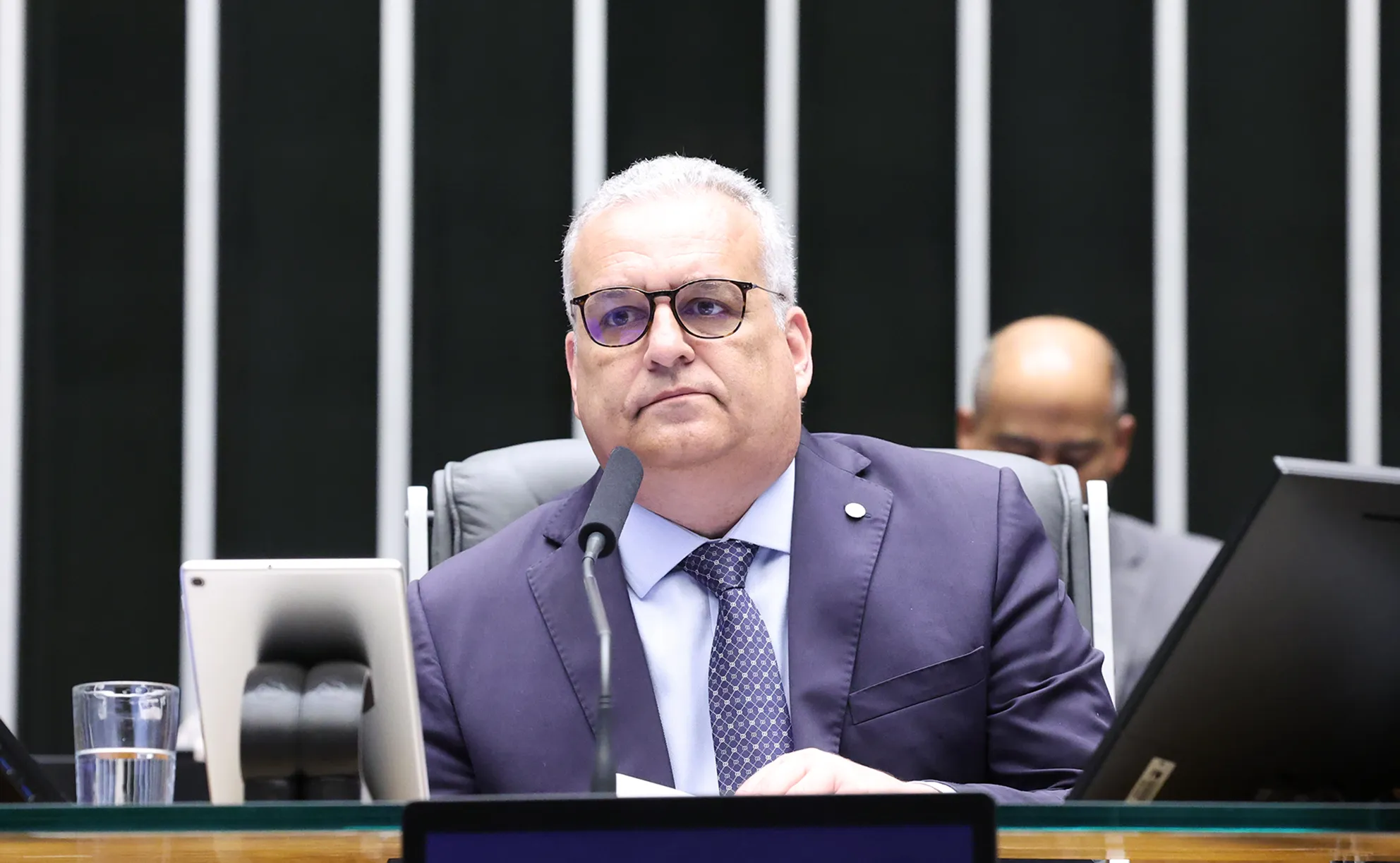 Quem é Alfredo Gaspar, vice na chapa de Flávio Bolsonaro?