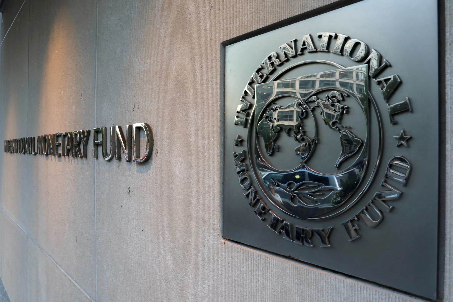 Juros pressionam contas públicas e exigem ação de países, diz FMI