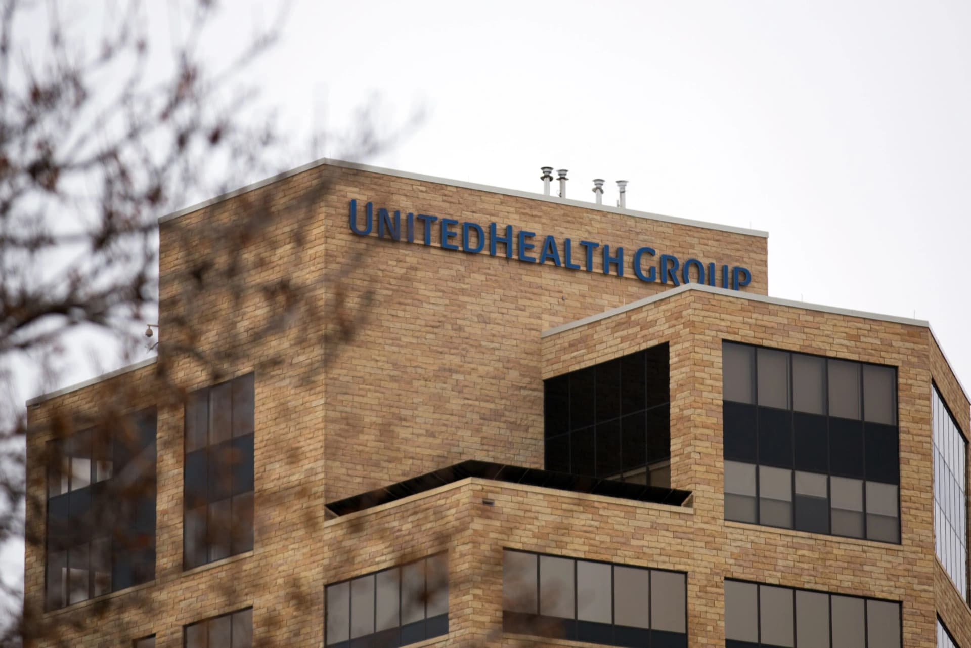 UnitedHealth supera expectativas no 3º trimestre e eleva metas para o ano