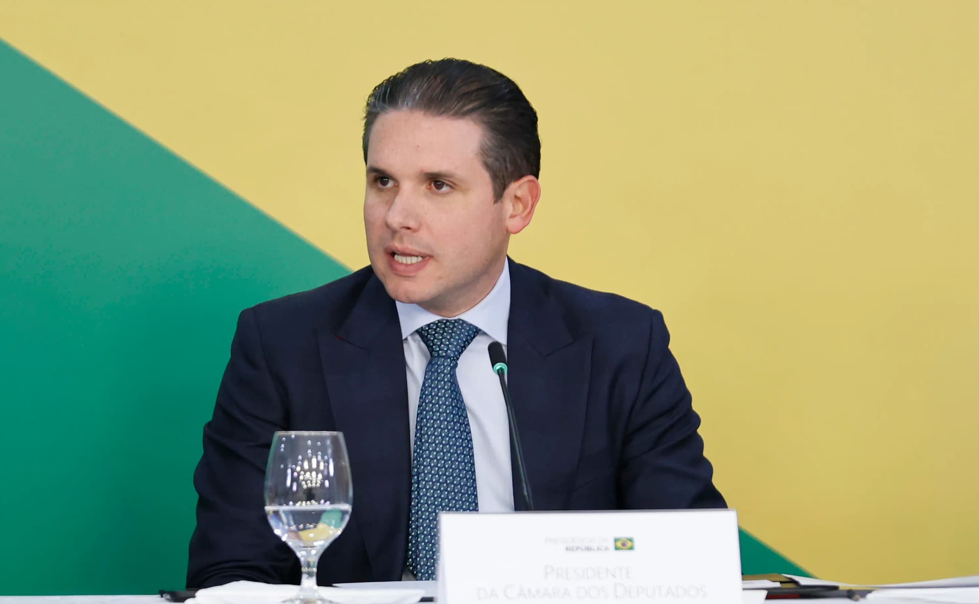 Motta comemora Senado ter pautado proposta que acaba com a escala 6x1
