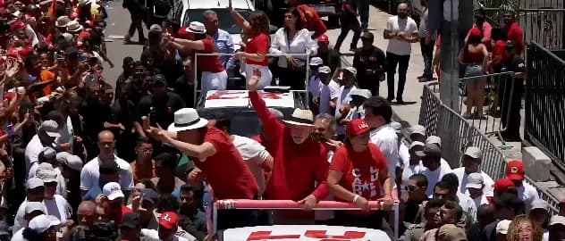 Lula questiona onde Flávio vai promover corte de gastos: 'Sempre cortam dos pobres'