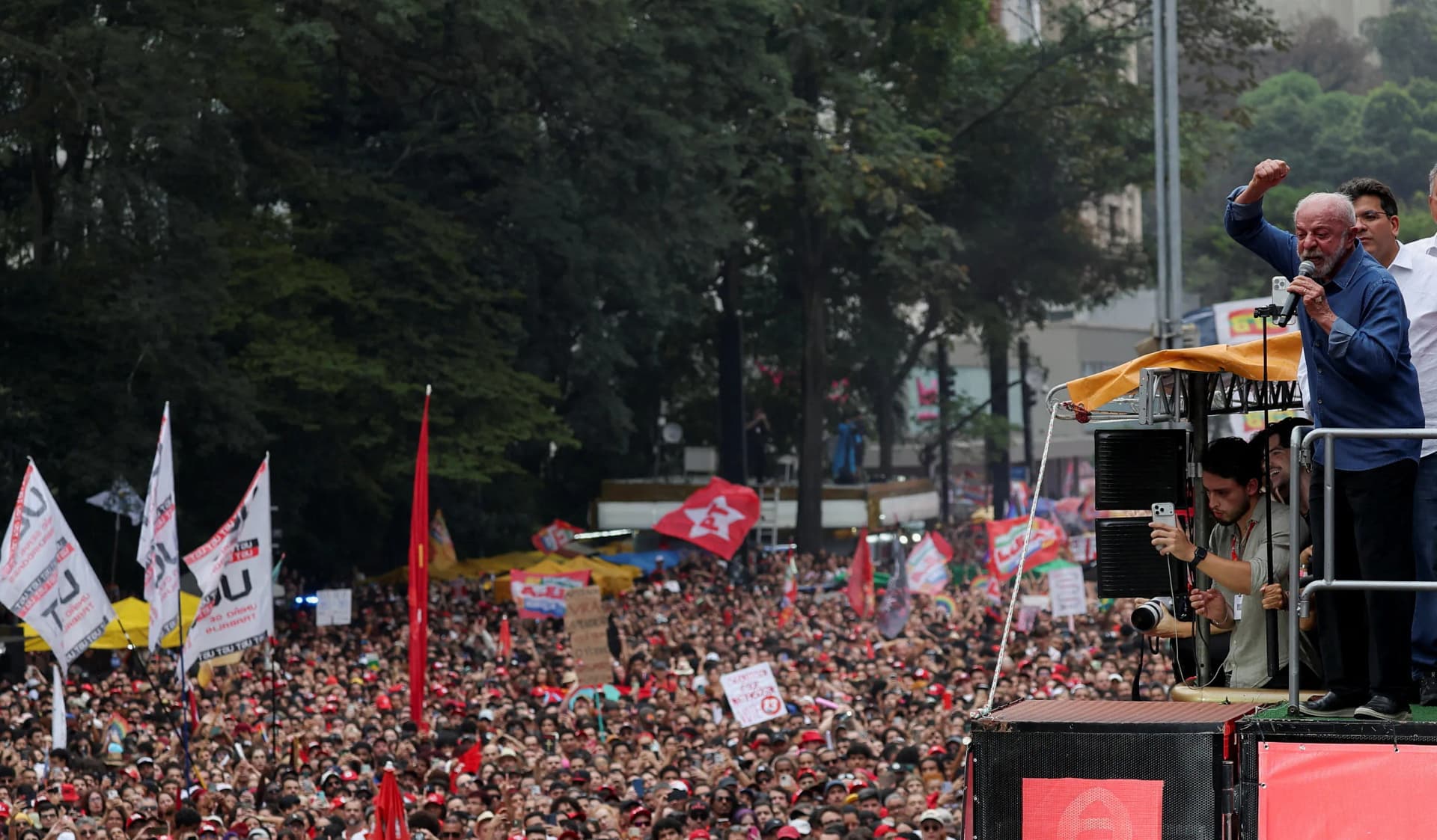 Campanha do PT tenta contornar dificuldade em ampliar apoios
