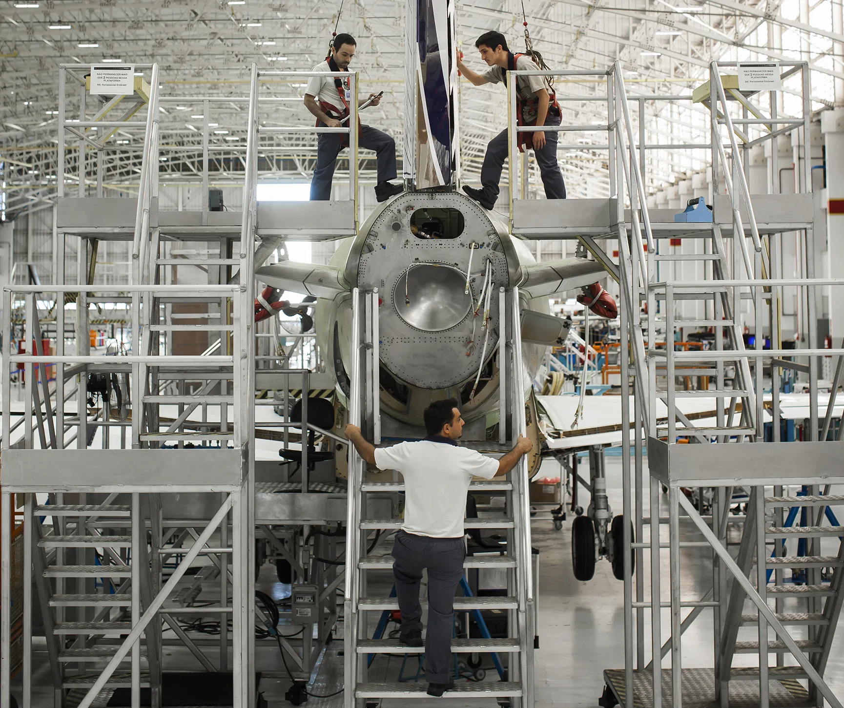 Uma terceira via para a política industrial?