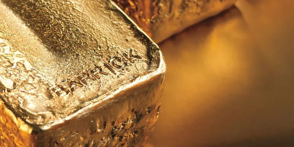 Ouro tem queda diante de riscos inflacionários com alta nos preços do petróleo