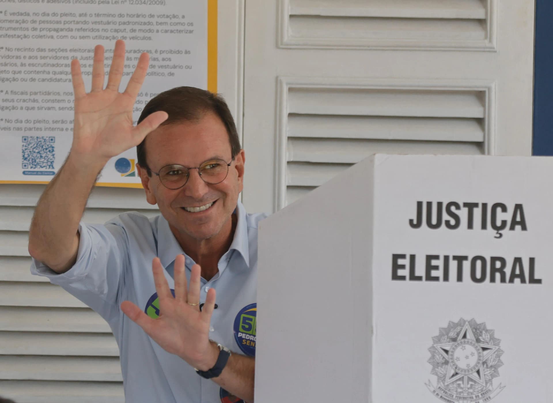 Paes pede que ministro do TSE mantenha votos de Garotinho no cálculo do segundo turno