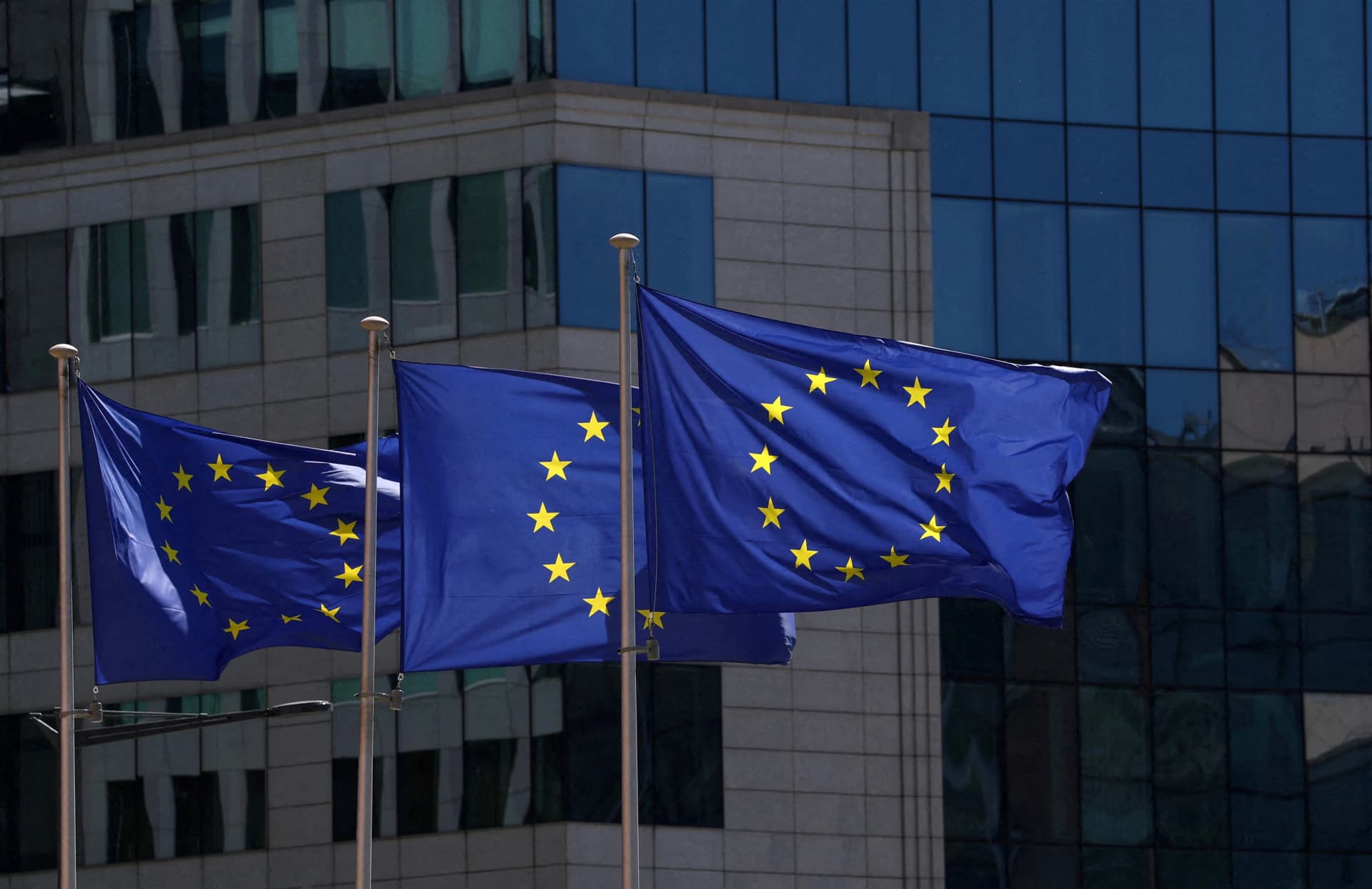 Serviços de nuvem da Microsoft e da Amazon devem enfrentar maior escrutínio da União Europeia