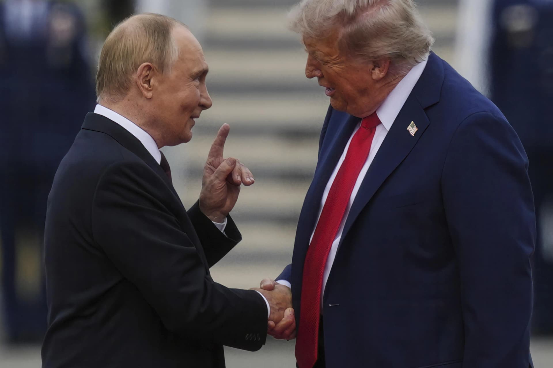 Trump anuncia acordo para que Rússia forneça diesel a mercados globais