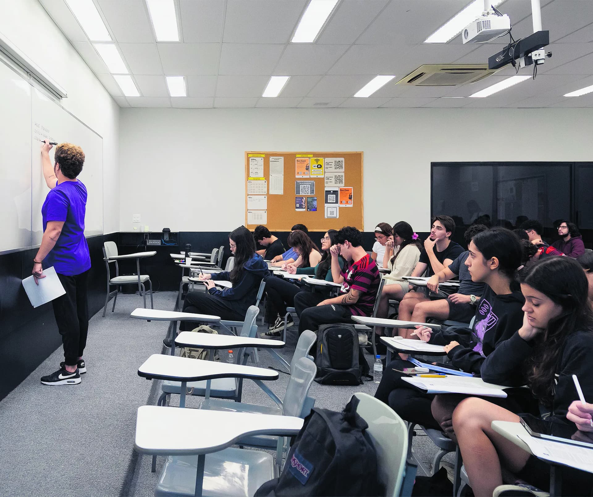 Entre os entraves na educação, há os professores desmotivados