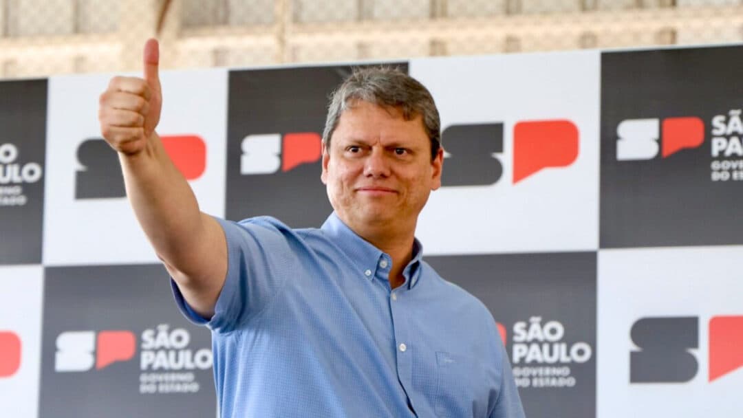 Tarcísio de Freitas (Republicanos) é reeleito governador de São Paulo
